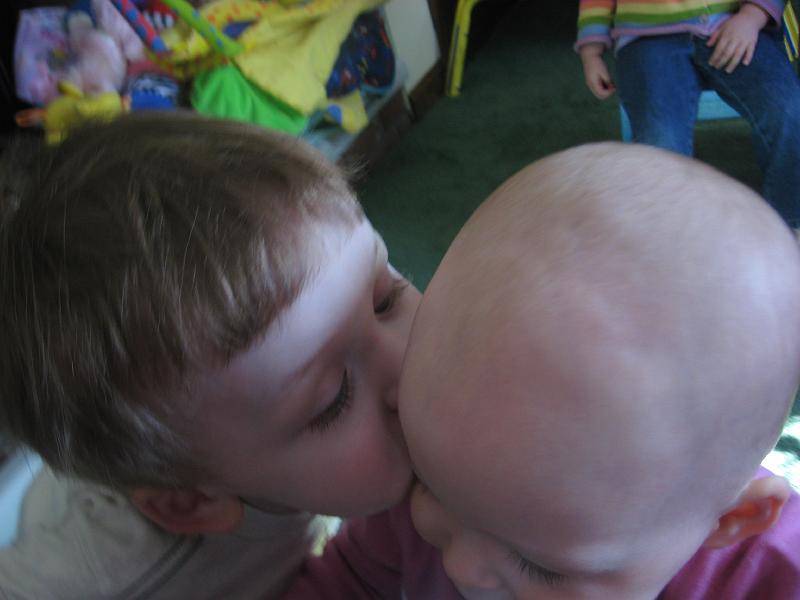 IMG_1325.JPG - Baby kisses